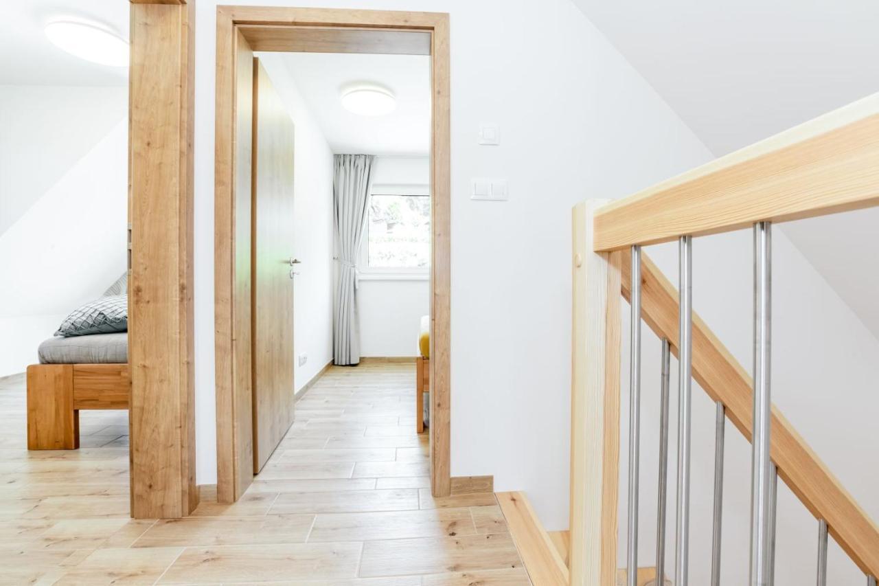 Apartmány Karlovy Dvory Horni Plana Exterior foto
