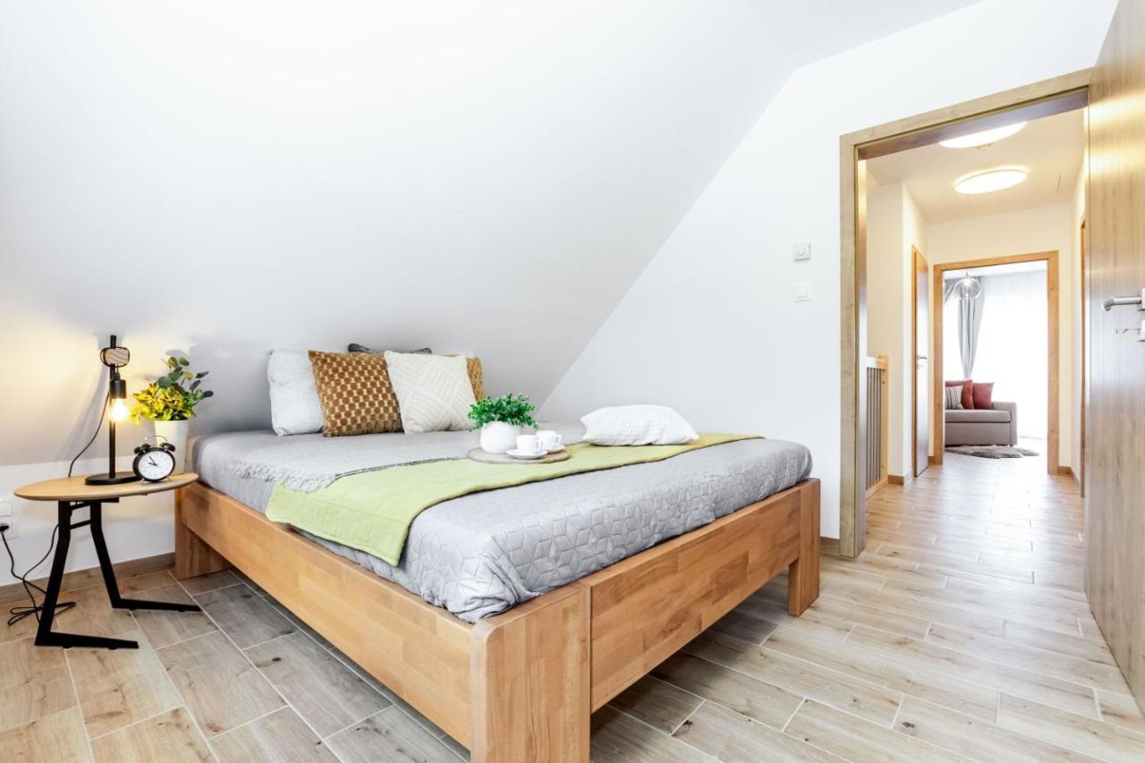 Apartmány Karlovy Dvory Horni Plana Exterior foto