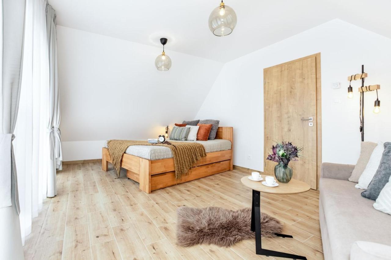 Apartmány Karlovy Dvory Horni Plana Exterior foto