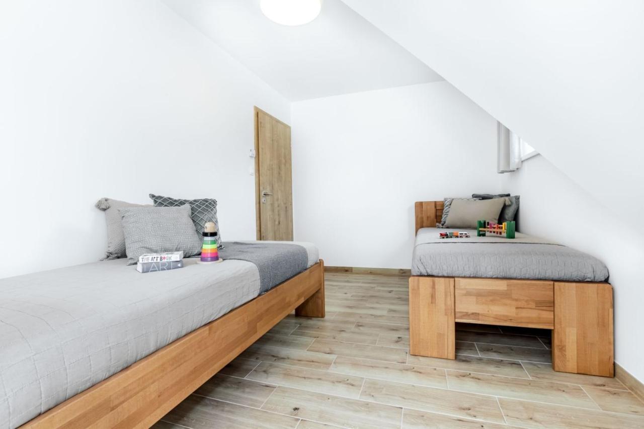 Apartmány Karlovy Dvory Horni Plana Exterior foto
