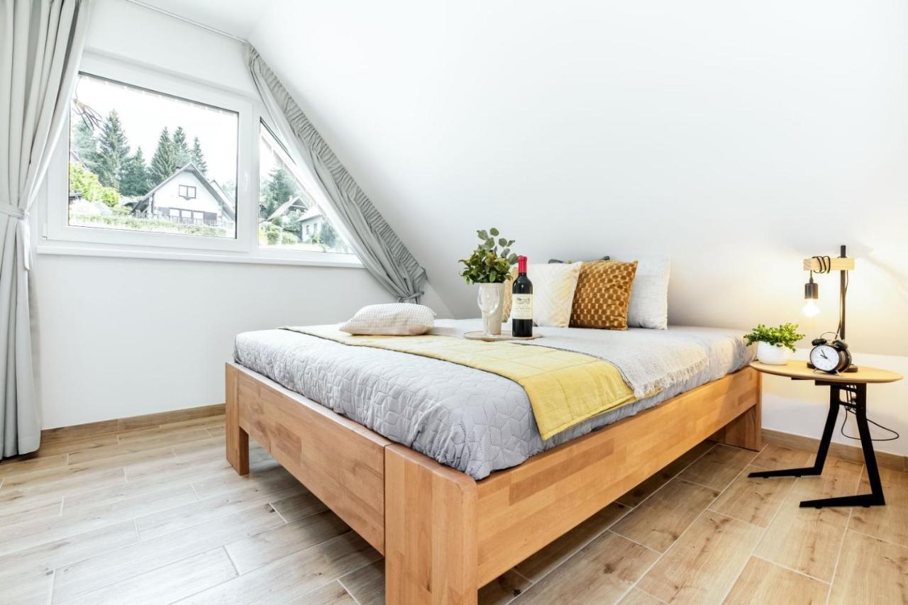 Apartmány Karlovy Dvory Horni Plana Exterior foto