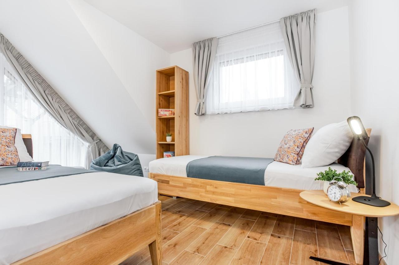 Apartmány Karlovy Dvory Horni Plana Exterior foto
