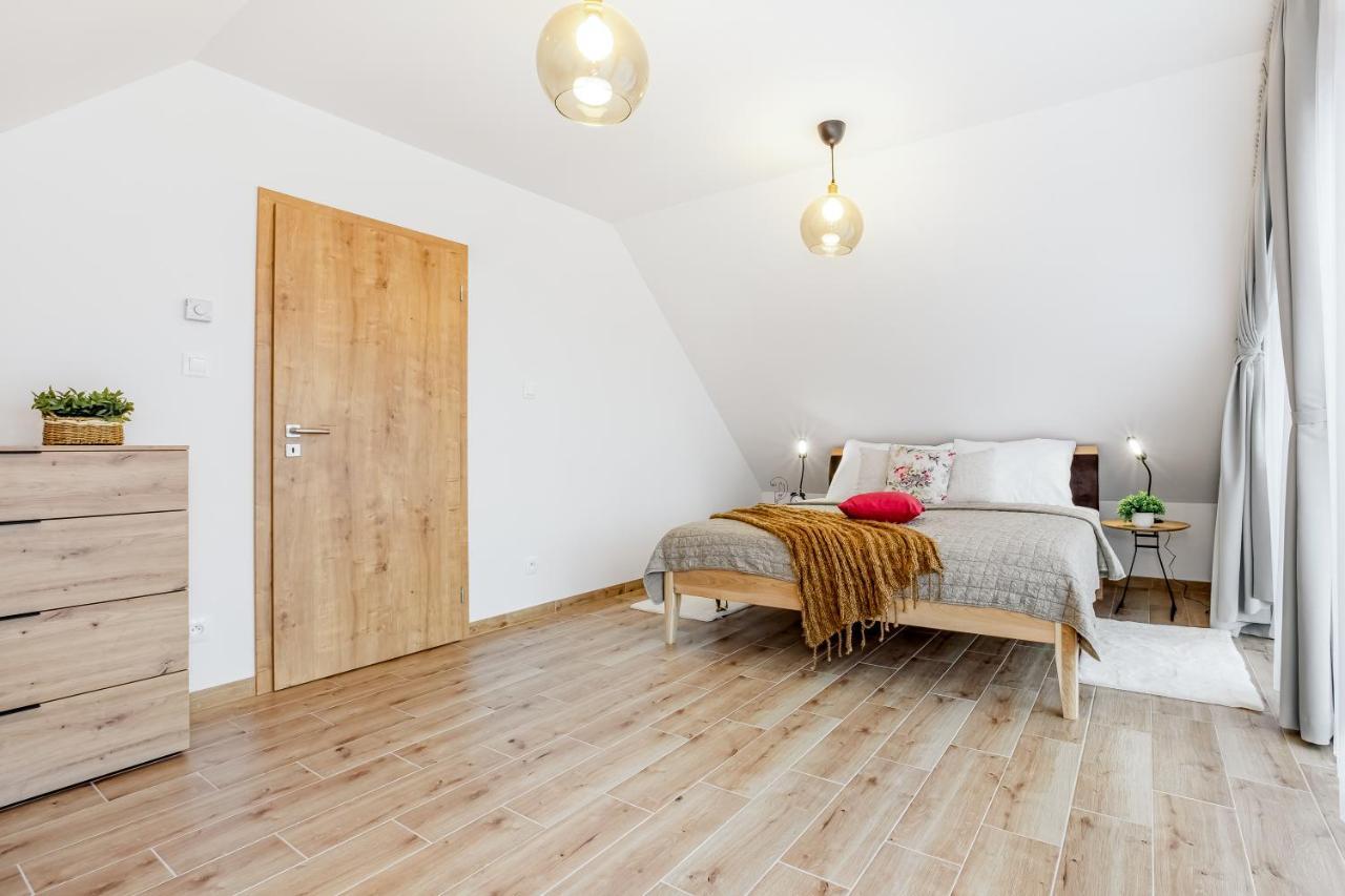 Apartmány Karlovy Dvory Horni Plana Exterior foto